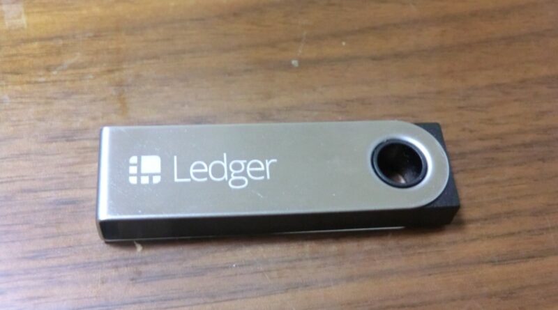 Ledger Nano S hardware wallet close-up